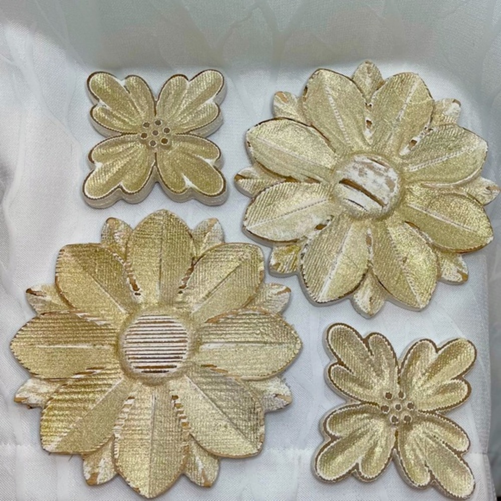 4 Pc Gold Glitter Rustic Wood Wall Flower Decor